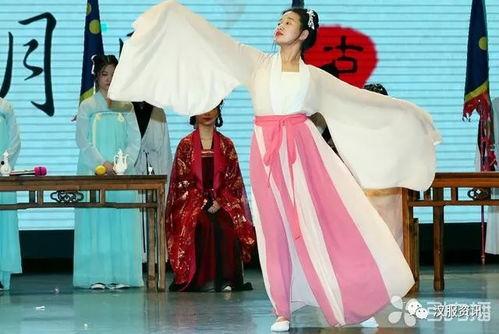 汉服女成人飞鱼服视频,飞鱼服汉服成人礼,穿越时空的美丽邂逅