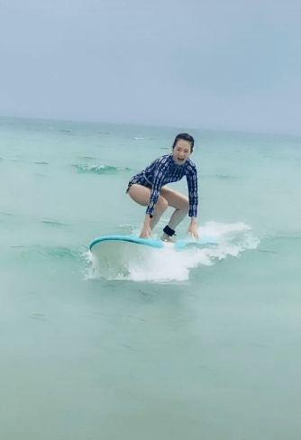 成人泳衣运动冲浪视频,成人泳衣运动冲浪精彩瞬间回顾